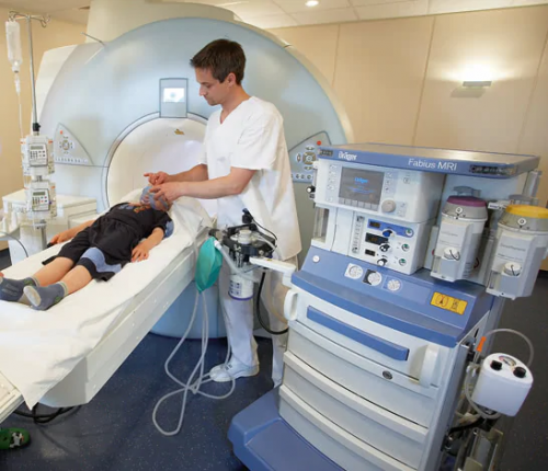 Наркозно-дыхательный аппарат для работы в условиях МРТ Dräger Fabius MRI